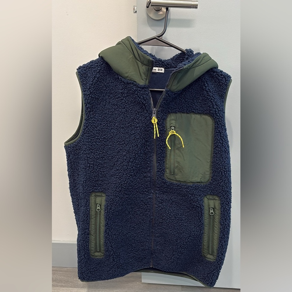 JE Anderson Uniqlo Sherpa zip vest with hood S
